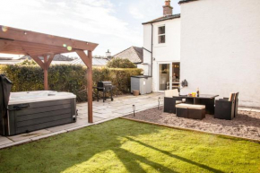 Stunning Scottish Hot Tub Getaway